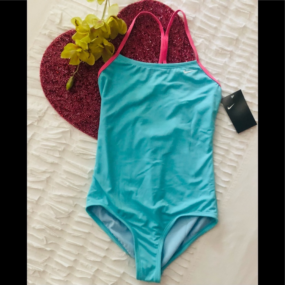 NWT Nike one piece swimsuit L